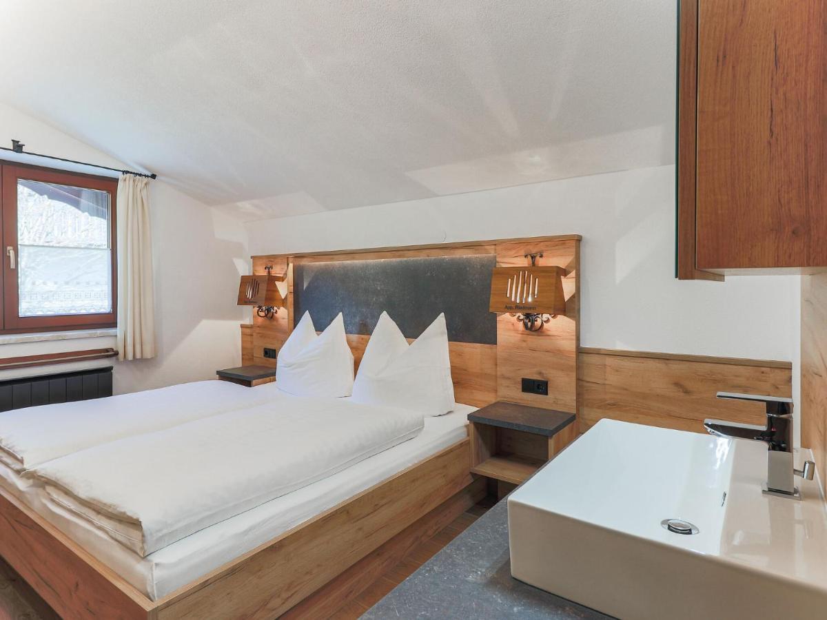 Beautiful Apartment In Brixen In The Thale Бриксен-им-Тале Екстериор снимка